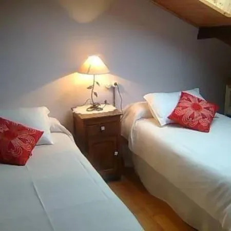 House - 5 Bedrooms - 07486 A Estrada